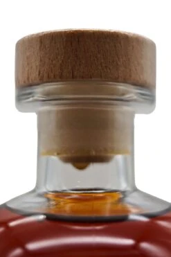 Shadows - Haselnuss Likör 7 Shadows - Haselnuss Likör -Der Schnapsstodl Verkäufe ShadowsHaselnussLikr3