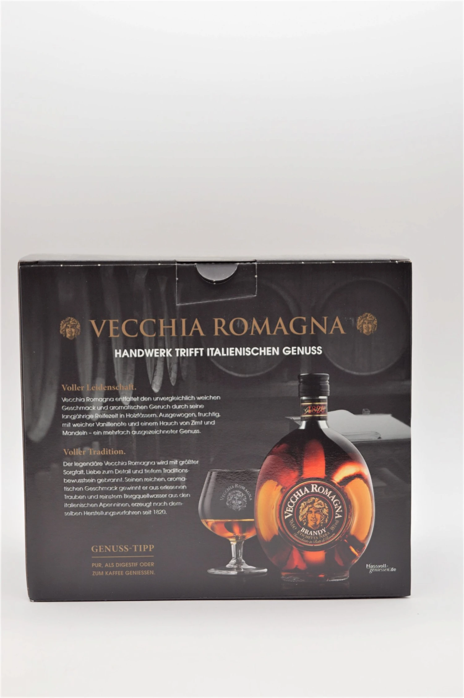 Vecchia Romagna - Brandy Etichetta Nera Inkl. Glas 2 Vecchia Romagna - Brandy Etichetta Nera Inkl. Glas – Bild 2