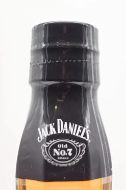 Jack Daniels - Old No 7 Tennessee Whiskey 1L 11 Jack Daniels - Old No 7 Tennessee Whiskey 1L -Der Schnapsstodl Verkäufe dsc08700