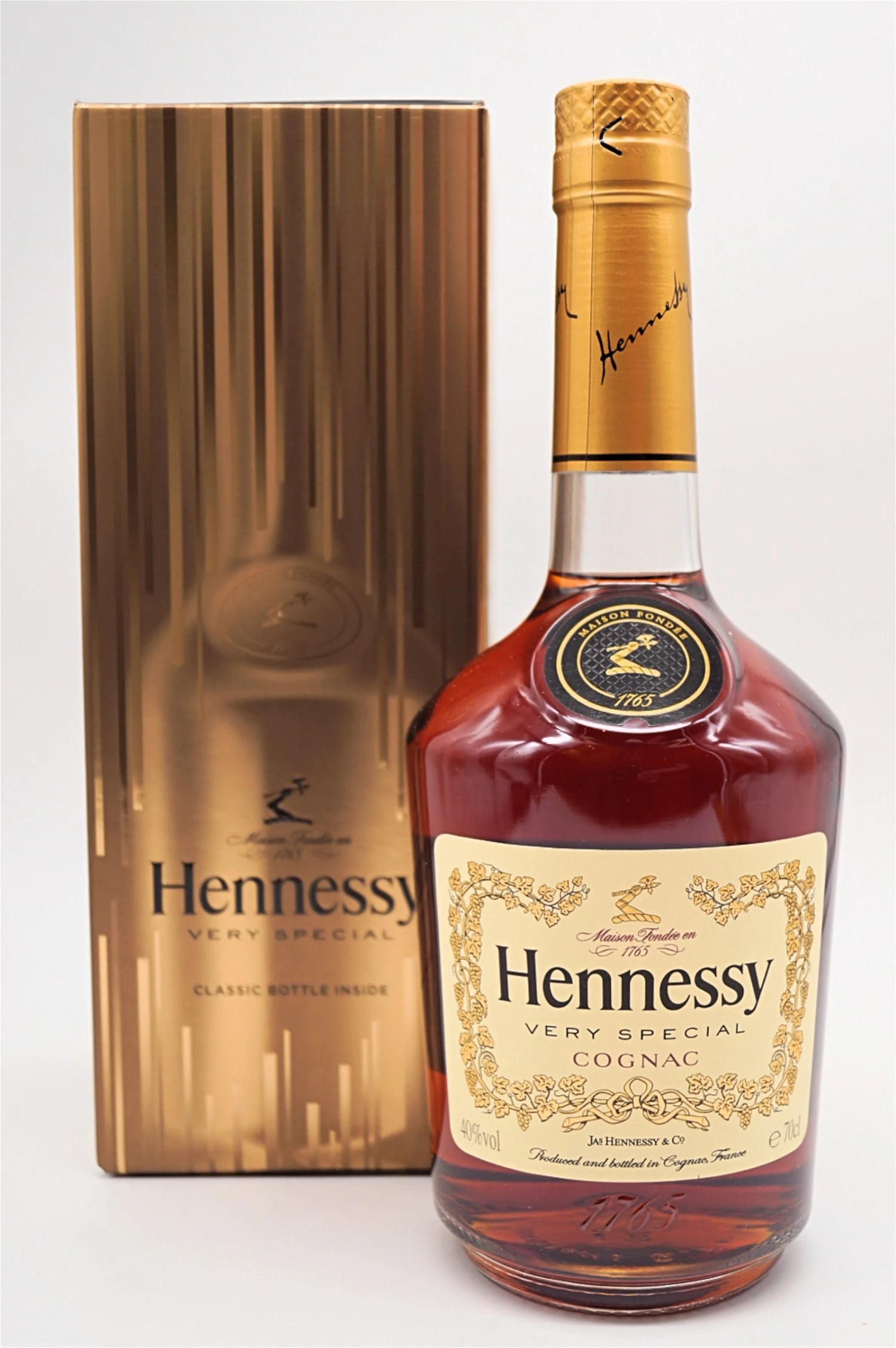 Hennessy - VS Very Special Cognac In Geschenkverpackung 1 Hennessy - VS Very Special Cognac In Geschenkverpackung